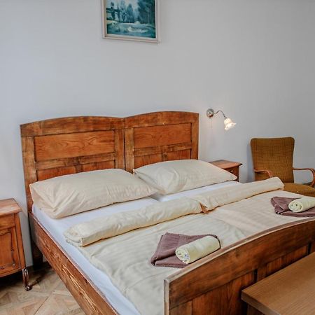 Cuba Bar & Hostel Чешка Будьовица Екстериор снимка