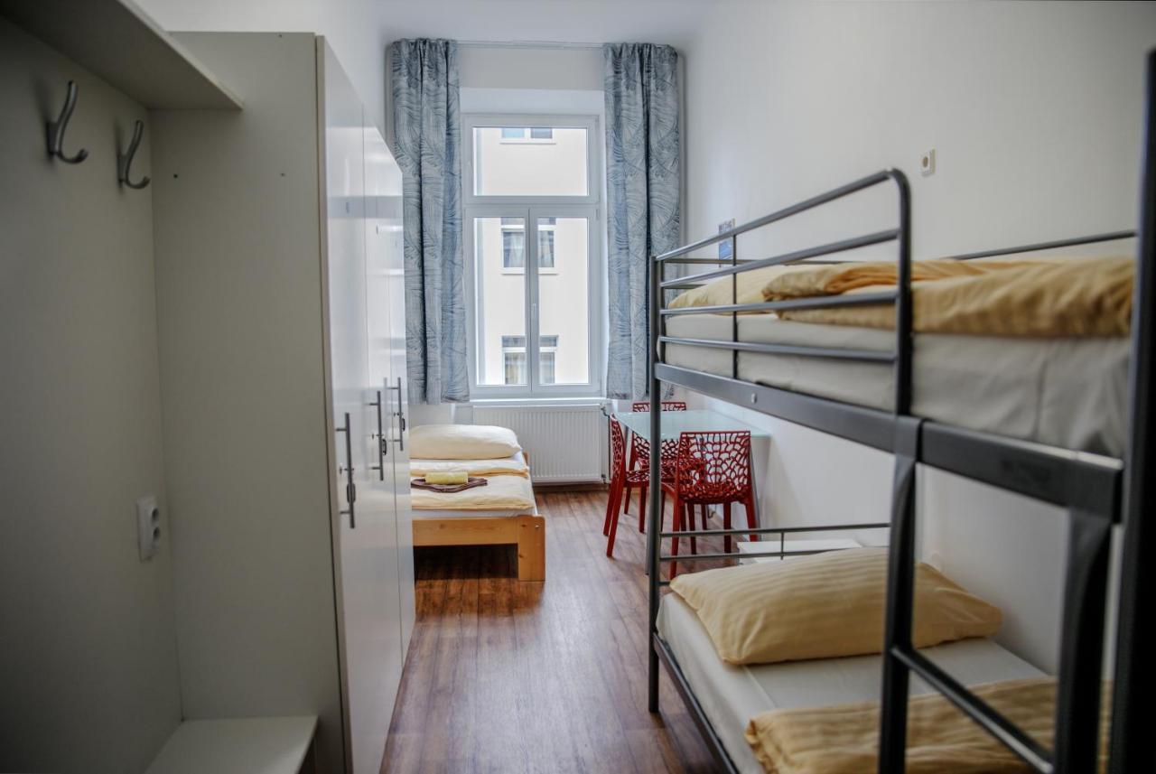 Cuba Bar & Hostel Чешка Будьовица Екстериор снимка