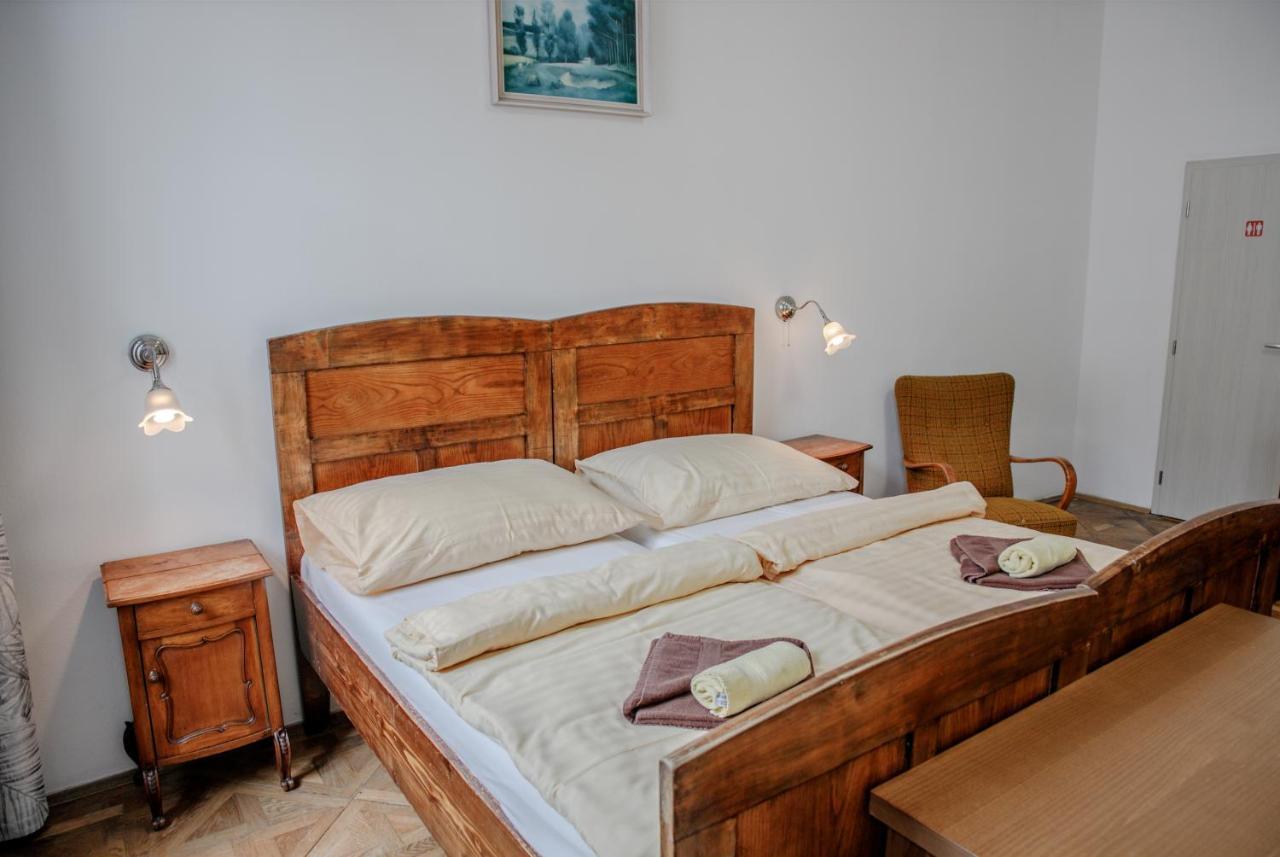 Cuba Bar & Hostel Чешка Будьовица Екстериор снимка