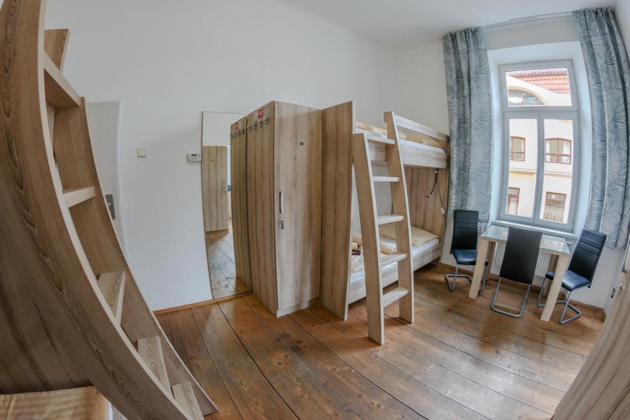 Cuba Bar & Hostel Чешка Будьовица Екстериор снимка