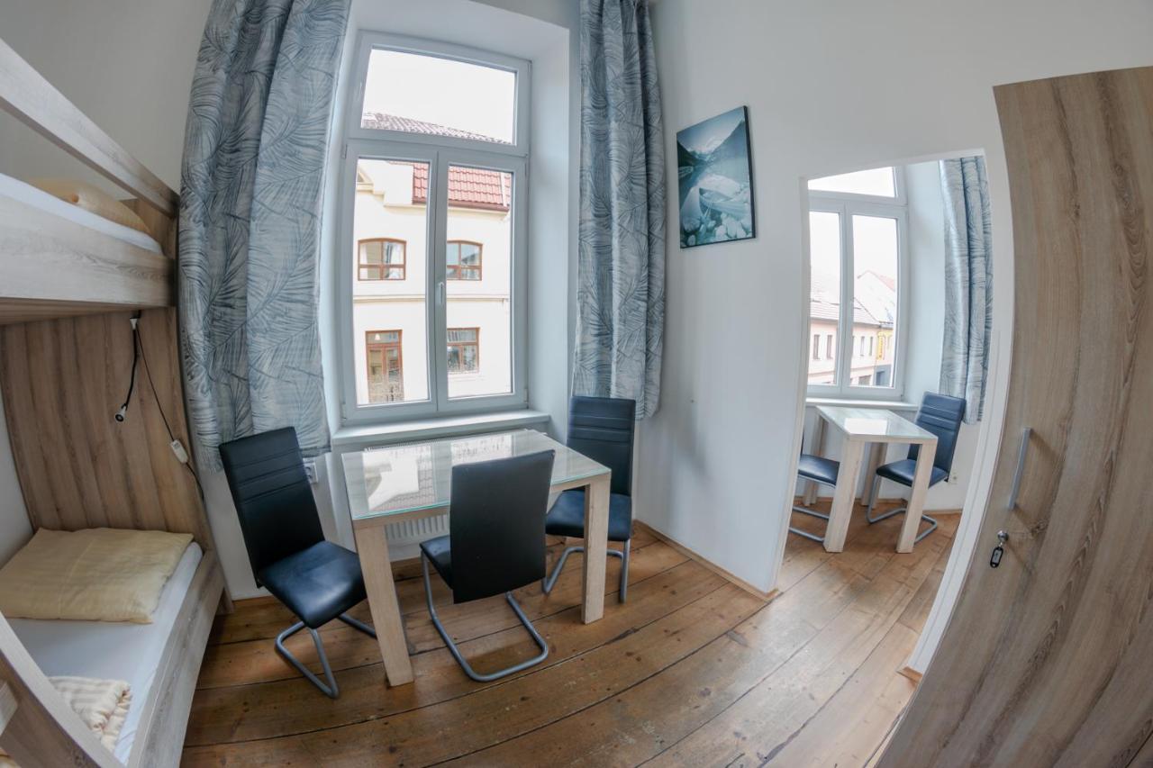 Cuba Bar & Hostel Чешка Будьовица Екстериор снимка