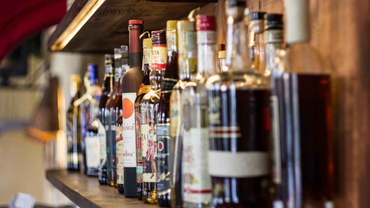 Cuba Bar & Hostel Чешка Будьовица Екстериор снимка