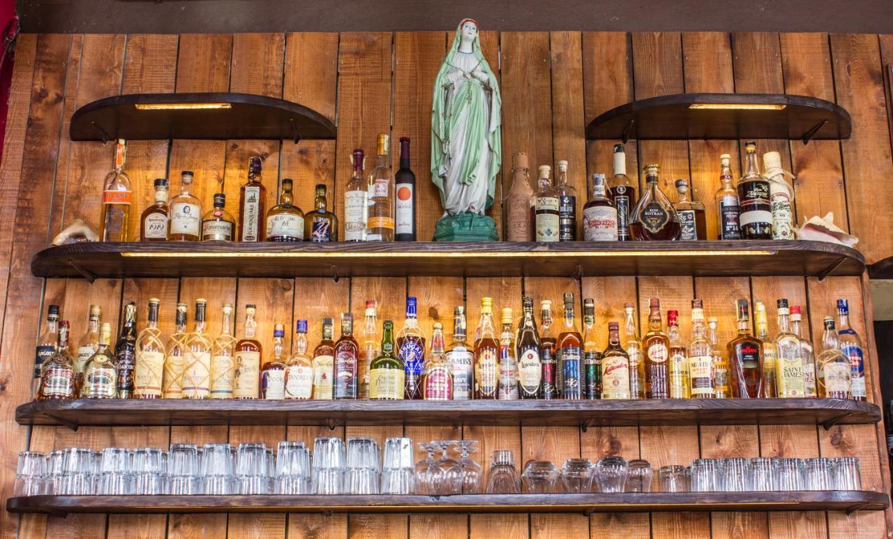 Cuba Bar & Hostel Чешка Будьовица Екстериор снимка