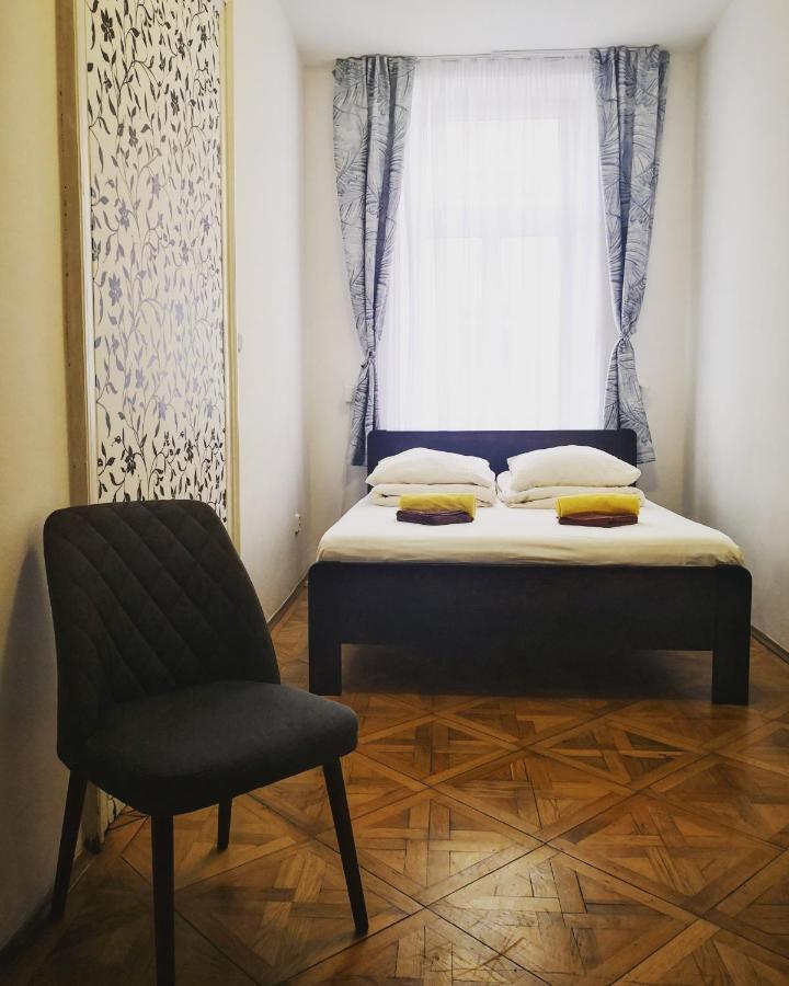 Cuba Bar & Hostel Чешка Будьовица Екстериор снимка